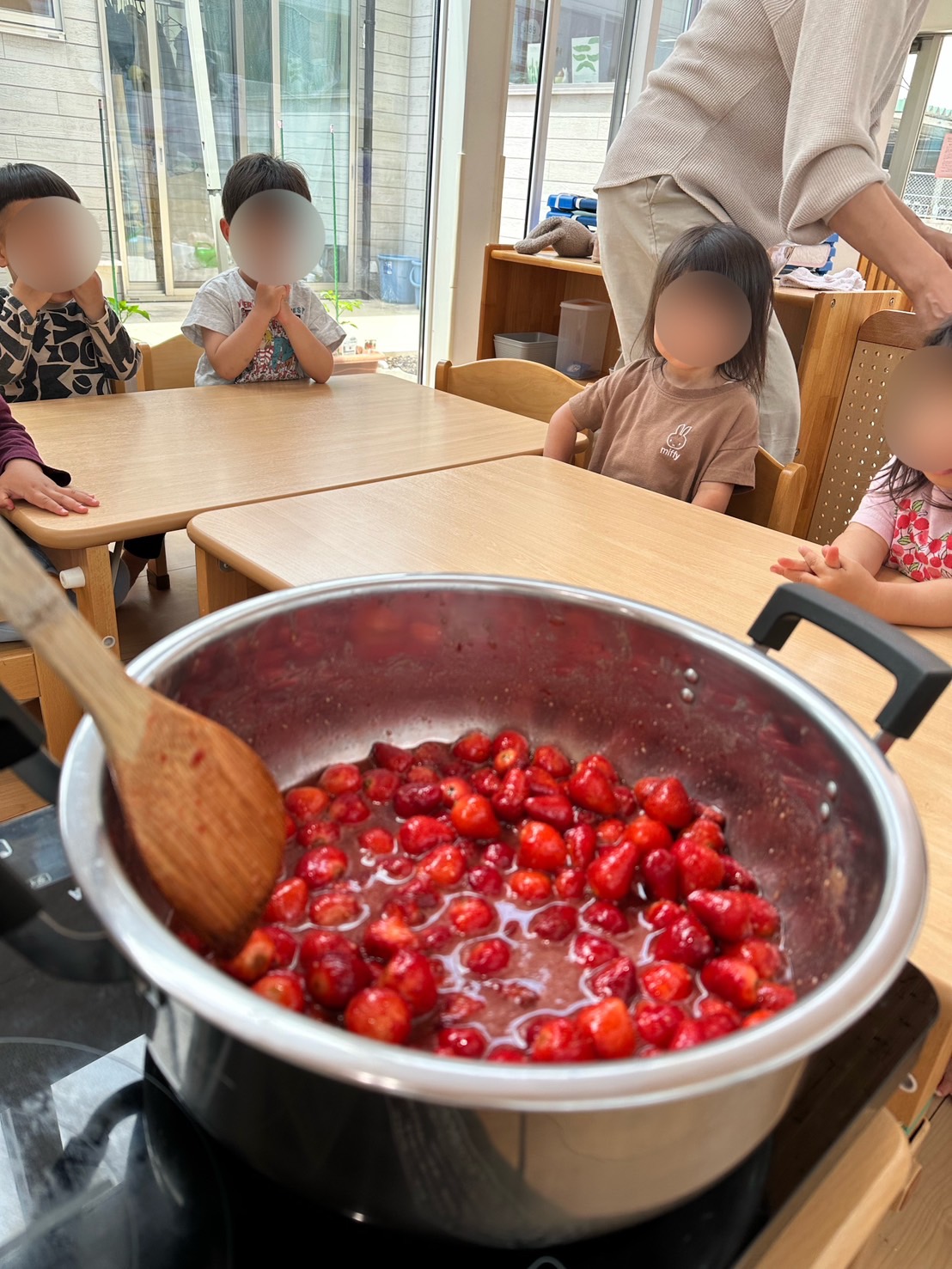 いちごジャム作り